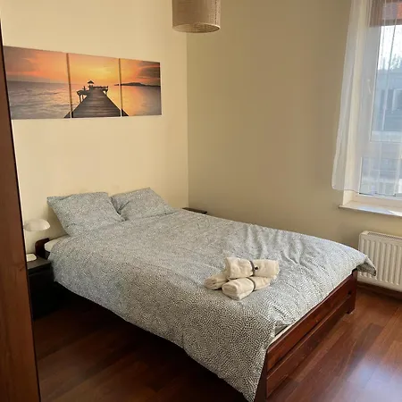 3 Gen Boleslawa Roi Apartment *