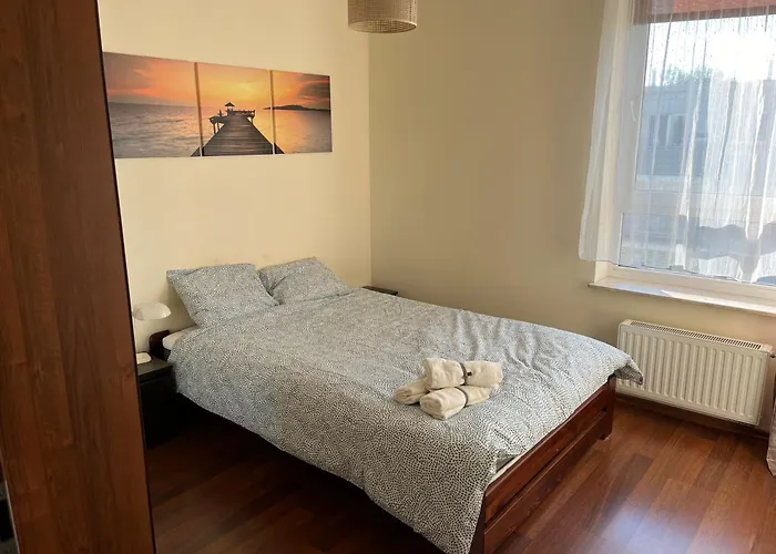 3 Gen Boleslawa Roi Apartment *