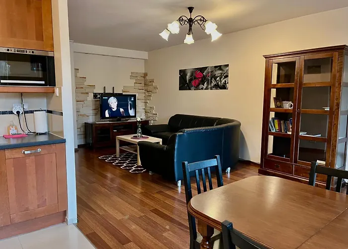 3 Gen Boleslawa Roi Apartment *